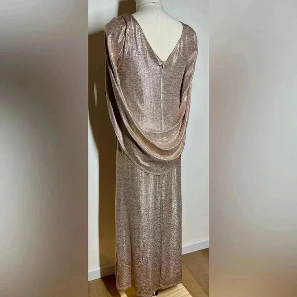 R&M Richards | Plus Size 16 Ruched Waist | Formal Dress / Gown - Picture 6 of 7